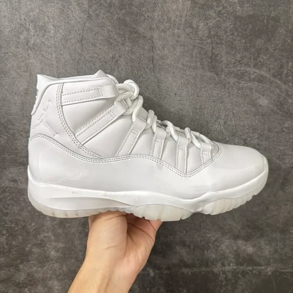 Air Jordan 11