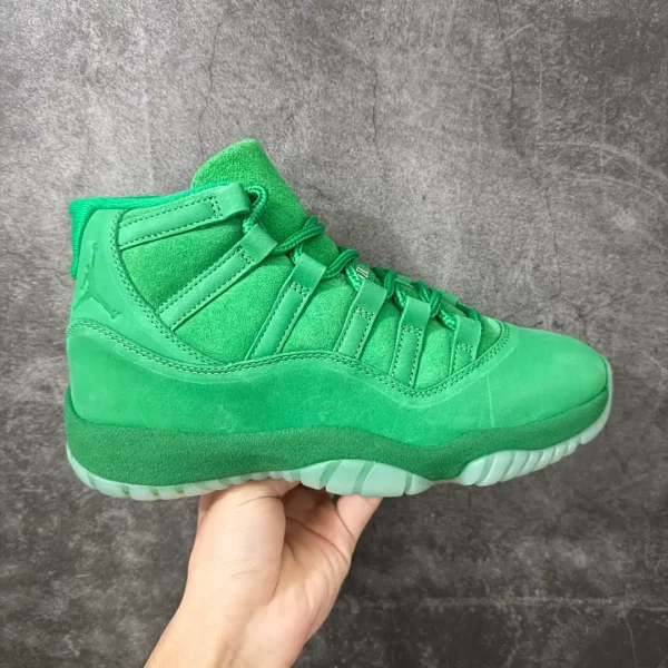 Air Jordan 11