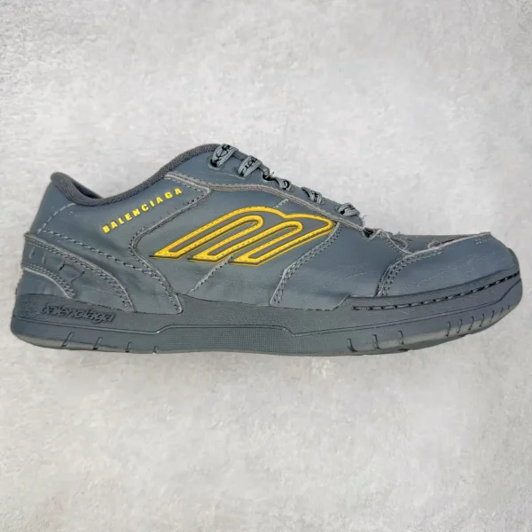 Balenciaga Hamptons Worn-Out Sneakers